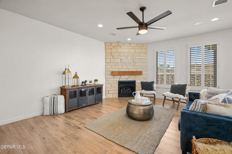 12601 Fredericksburg Ave-12