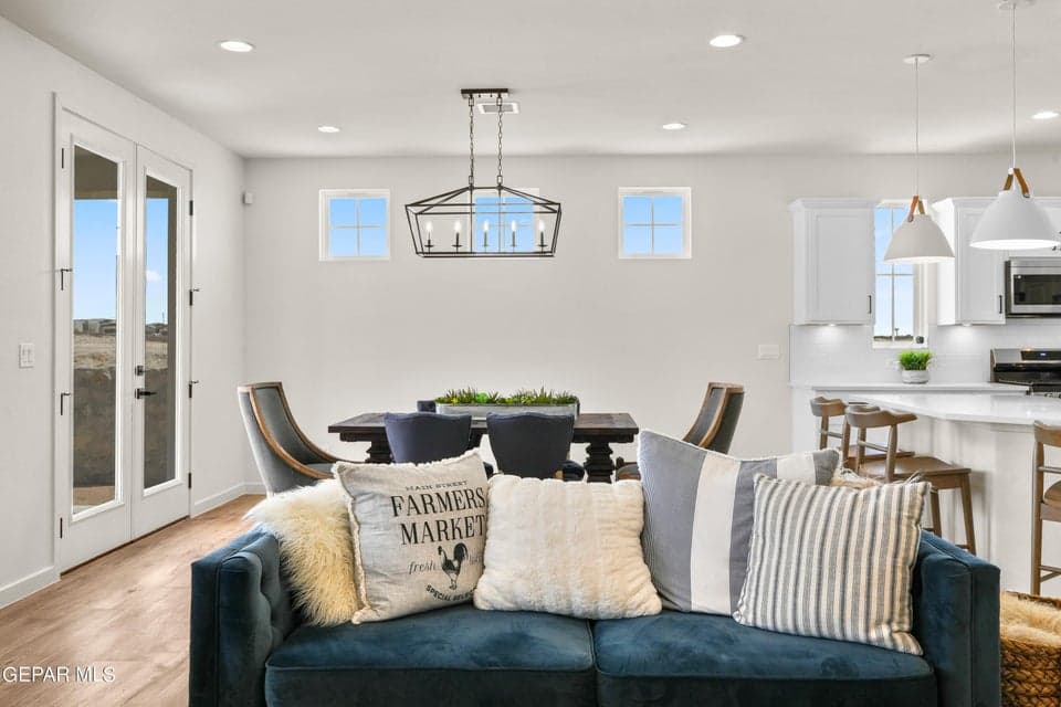 12601 Fredericksburg Ave-14