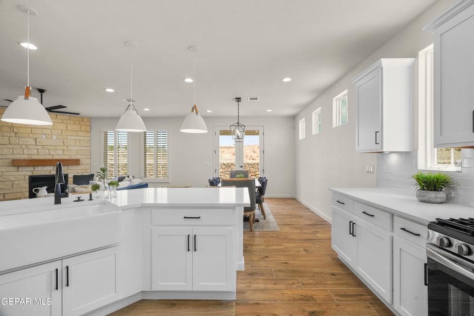 12601 Fredericksburg Ave-23