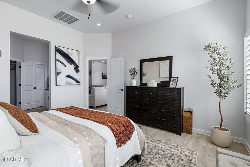 2-web-or-mls-IMG_5891