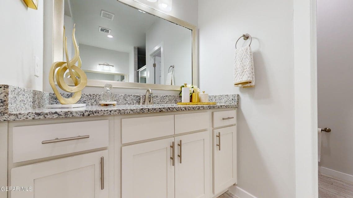 11110-Ground-Cherry-St-12132023_082146