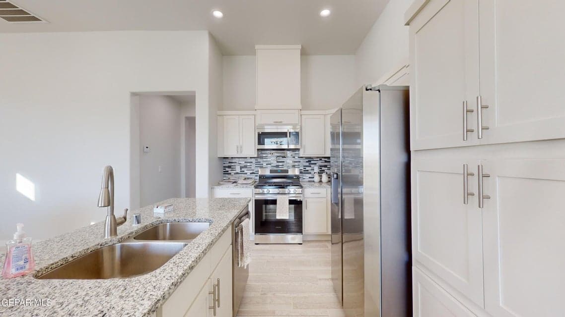 11110-Ground-Cherry-St-12132023_083424