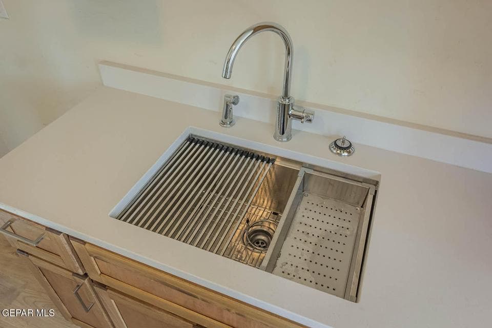 7113 Dale Road _ 021