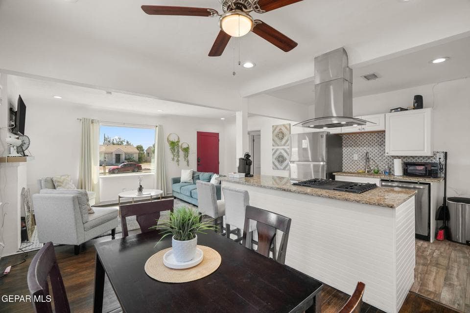 3817 Frankfort Ave-10