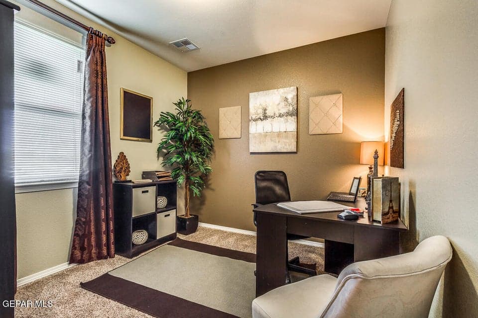 Picture for illustration purposes only. Previous model home.