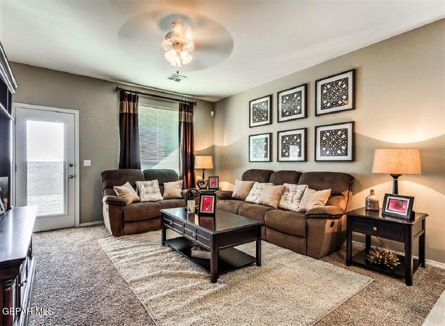 Picture for illustration purposes only. Previous model home.