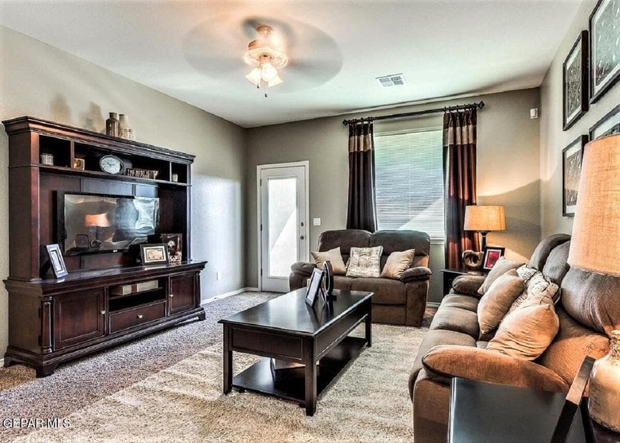 Picture for illustration purposes only. Previous model home.