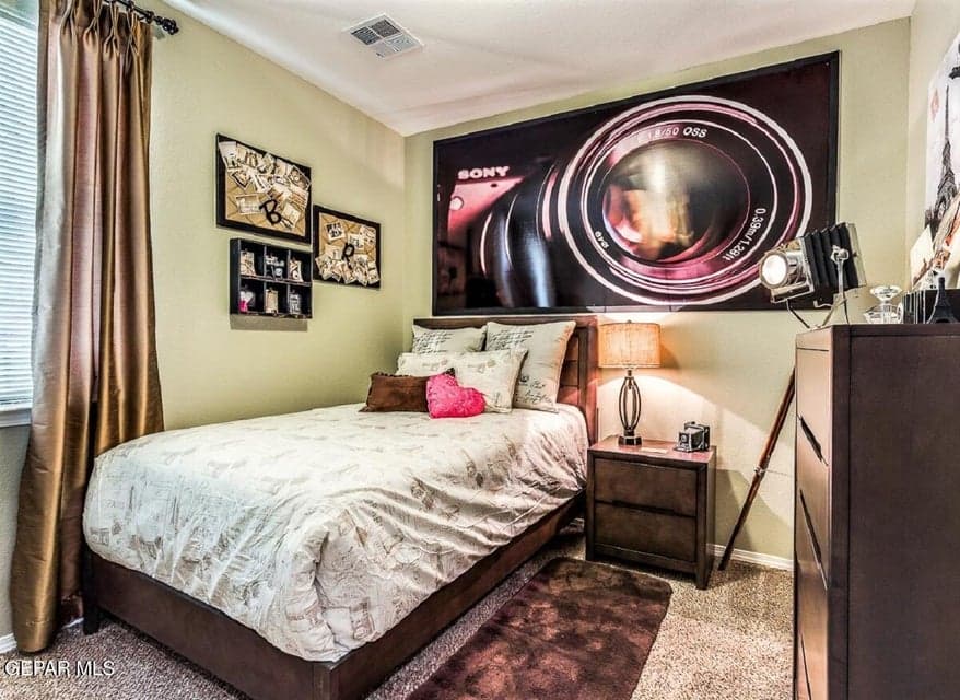 Picture for illustration purposes only. Previous model home.