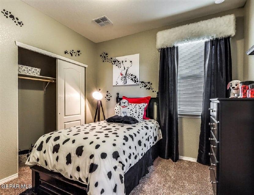 Picture for illustration purposes only. Previous model home.