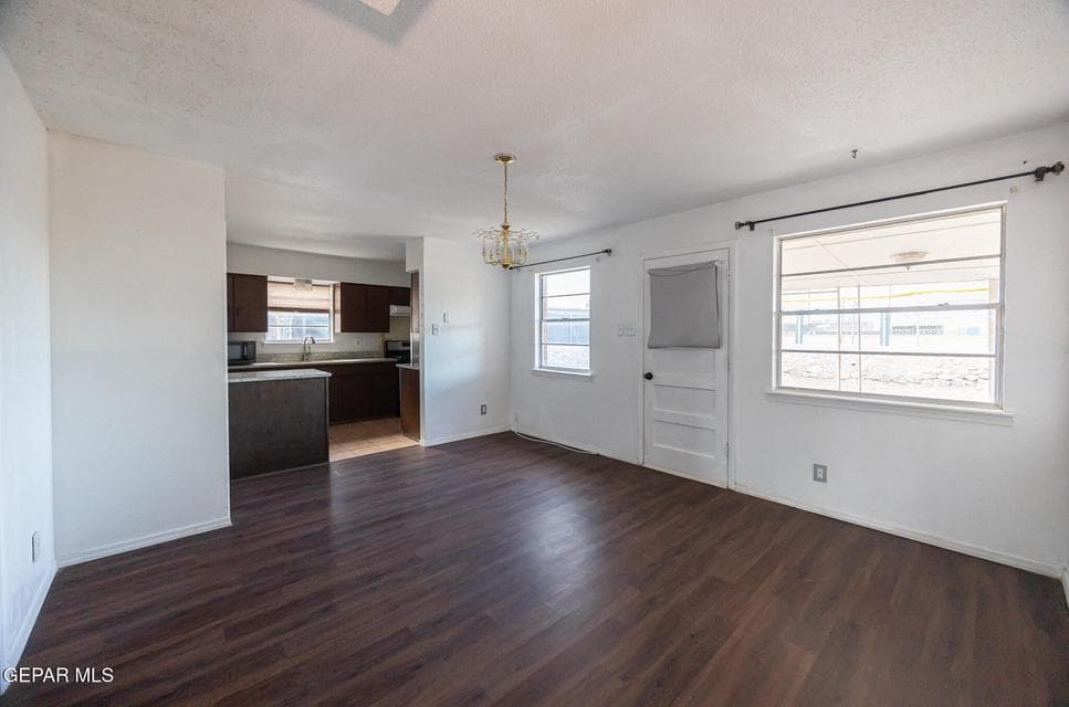 5409 Edmonton Avenue-2.5