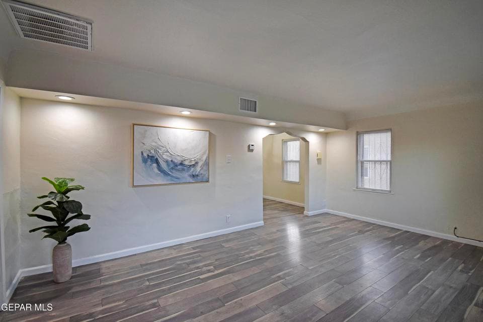 Curved Ceilings & updated light fixtures.