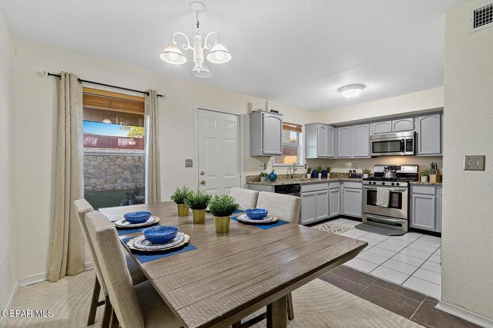 4c592eb3-4db0-40e8-ab4d-2b4a348ef5d7