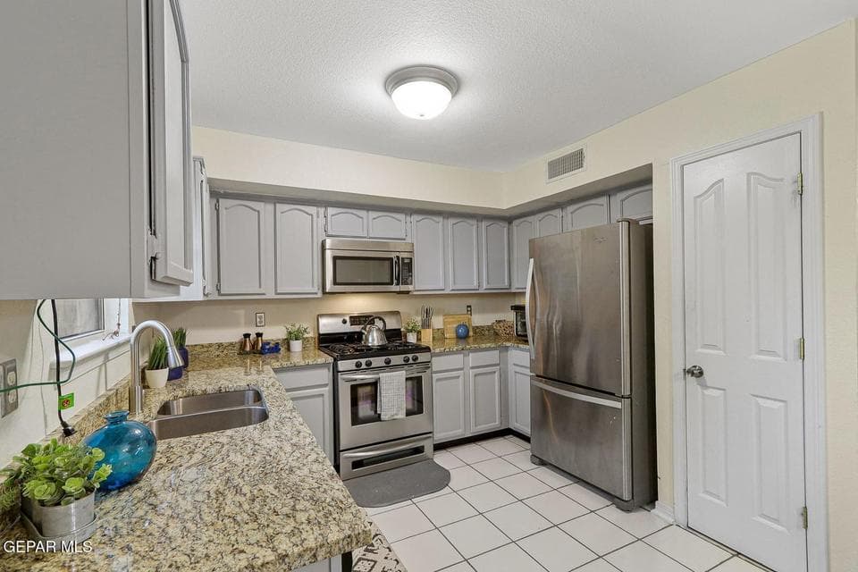 25443312-084f-4556-a0b9-8f3db63932a2