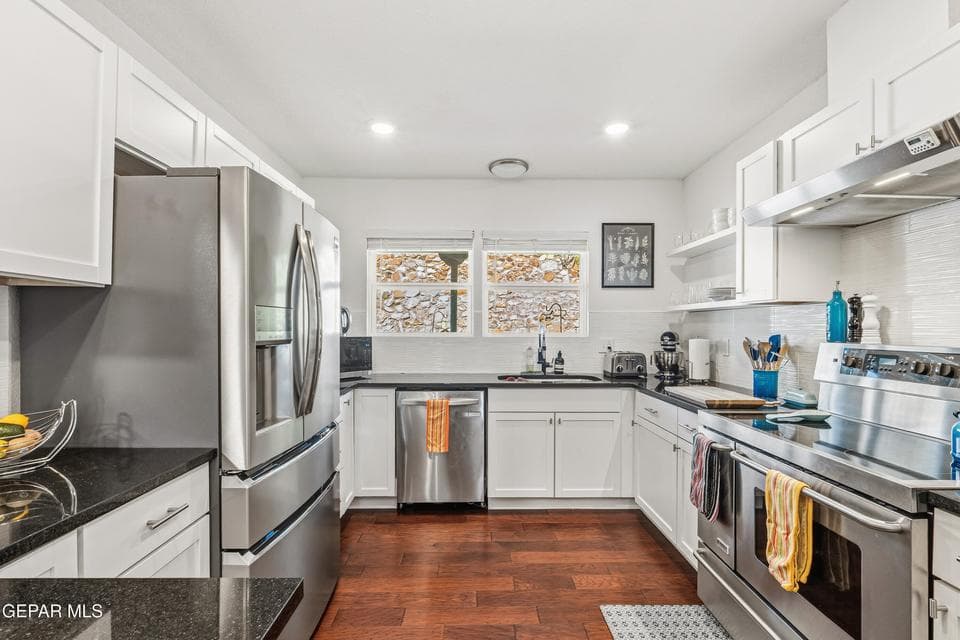 6609 Mesa Grande Ave