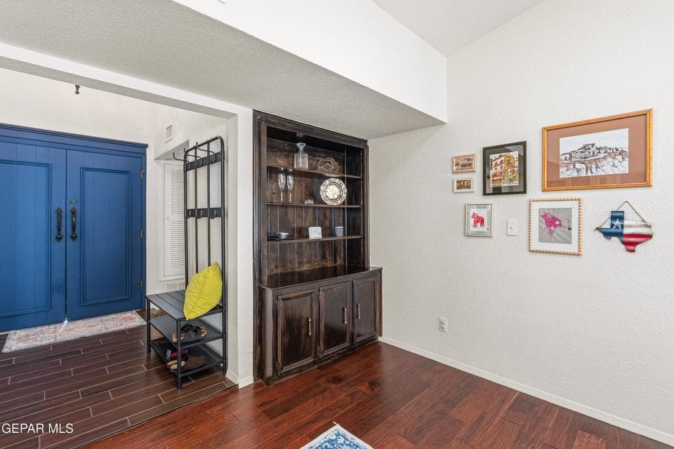 6609 Mesa Grande Ave