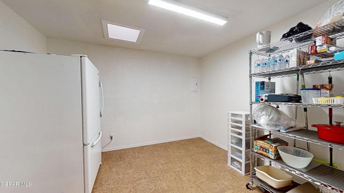 FLEX ROOM possibly 4TH BDR