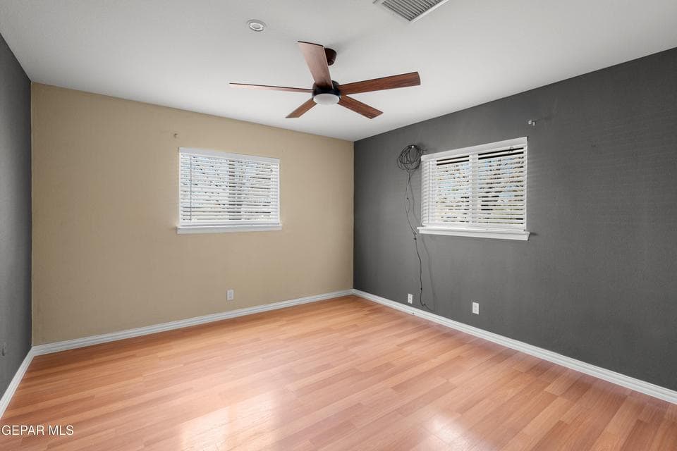 210-Belvidere-MLS-Camera-Guy-10
