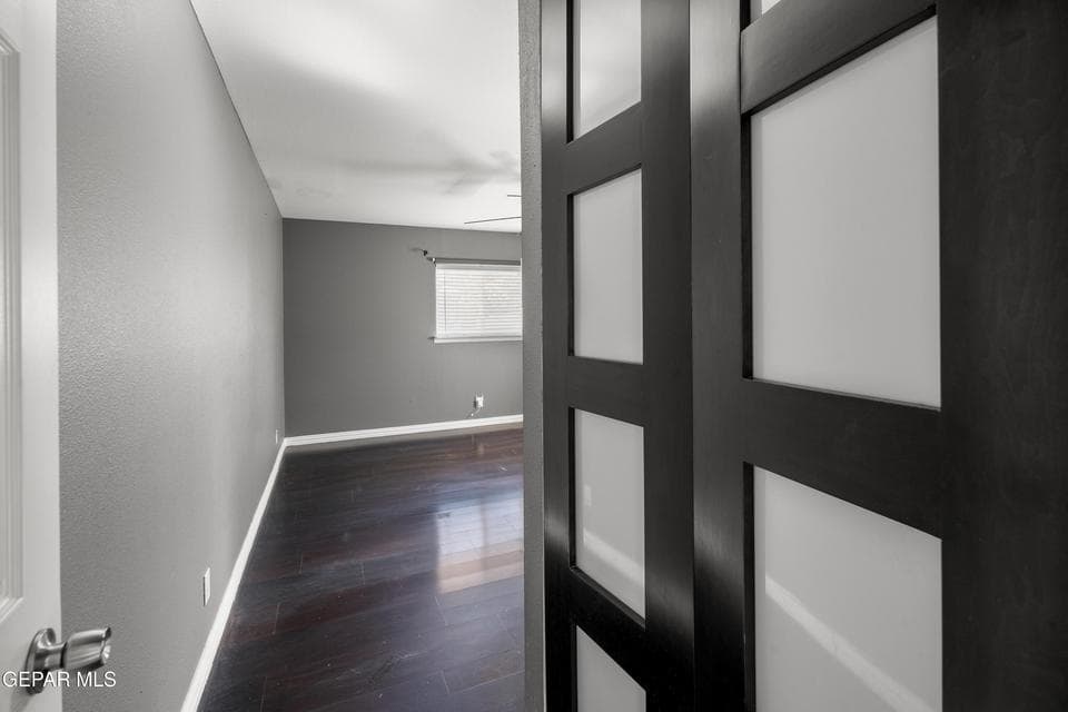 210-Belvidere-MLS-Camera-Guy-15