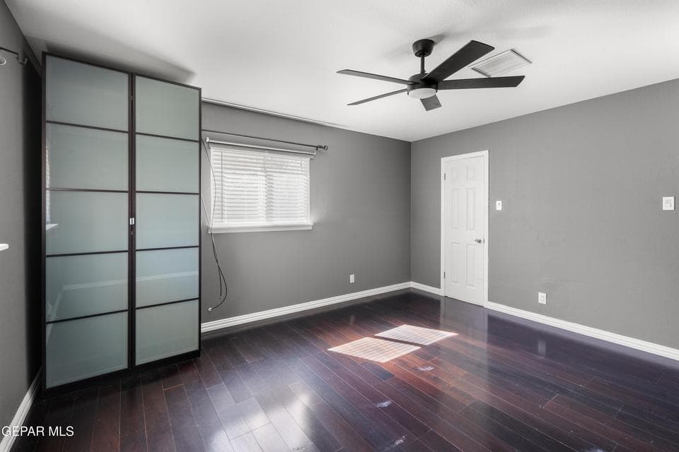 210-Belvidere-MLS-Camera-Guy-17