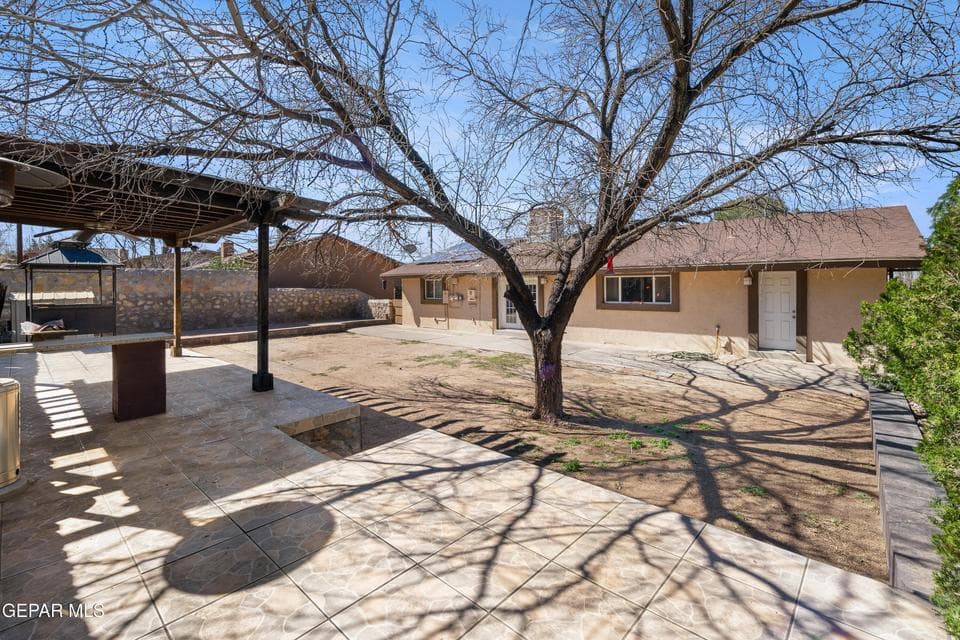 210-Belvidere-MLS-Camera-Guy-31