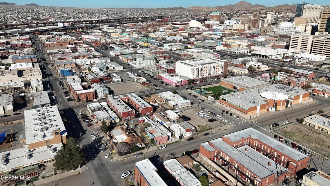 DAF5AD6B-CDC4-40C8-9DF9-90EBF22C4D82