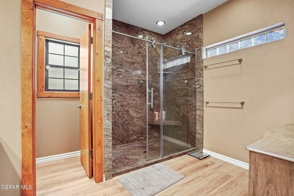 OSCAR PEREZ EDITED-24