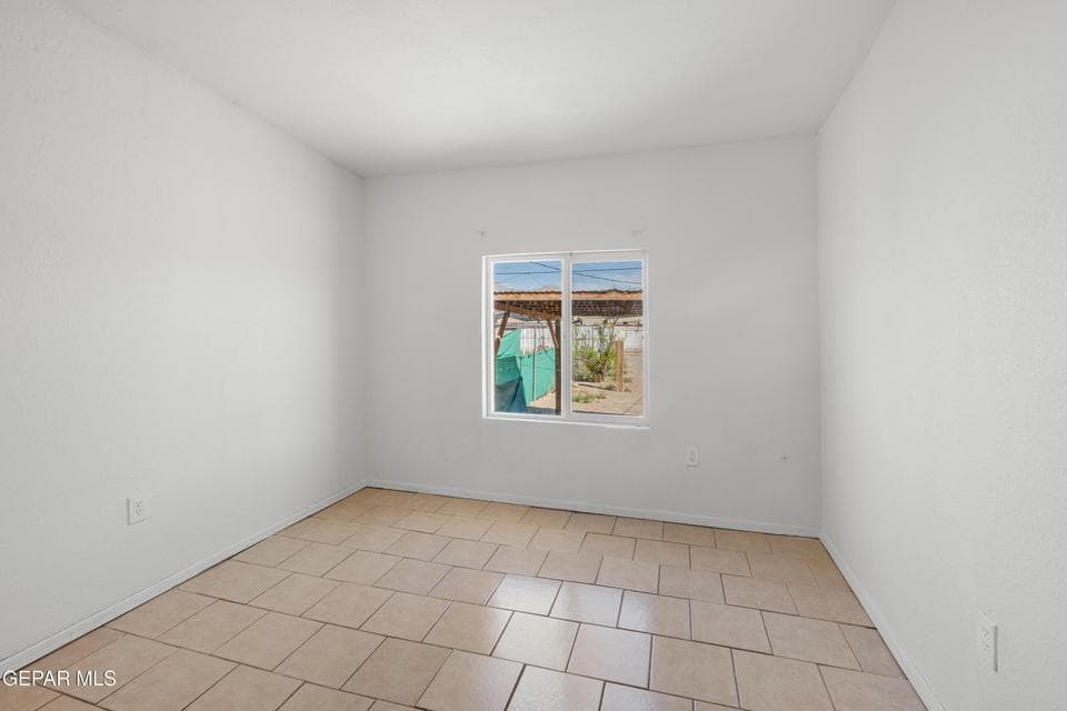 3315-E-Missouri-MLS-Camera-Guy-6