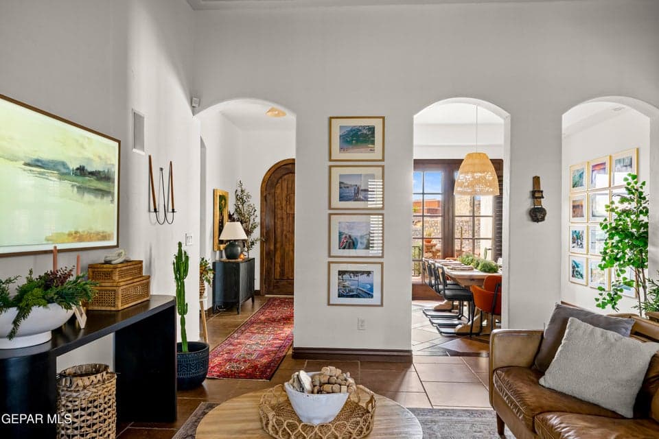 6252 -Franklin-Ridge-MLS-Camera-Guy-16