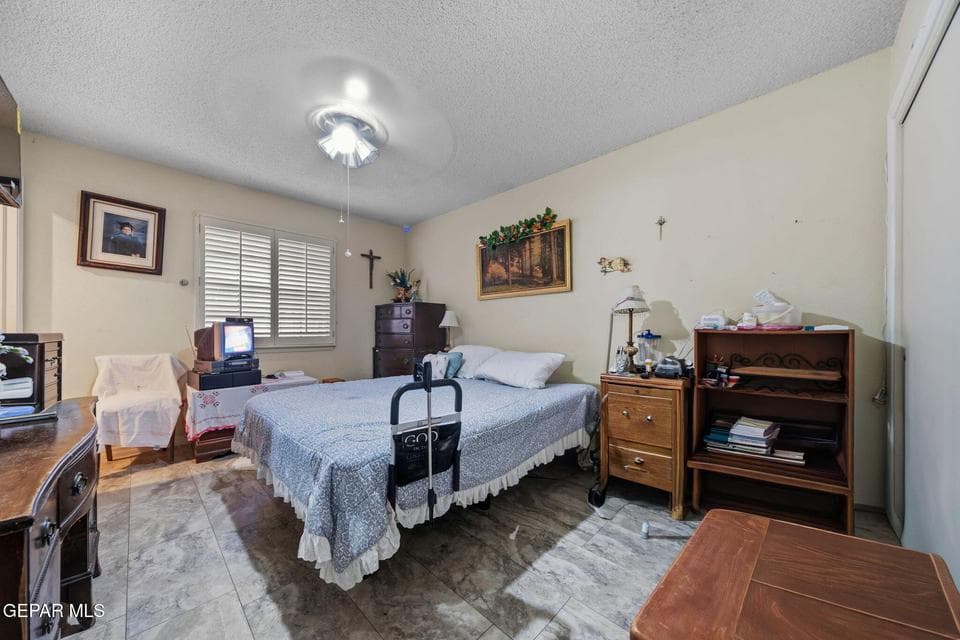 12-web-or-mls-A24I2930