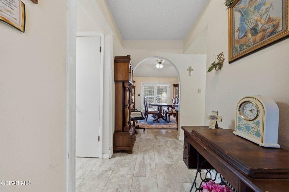 23-web-or-mls-A24I2894