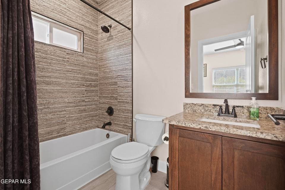 En Suite for main floor primary- tile surround and tub