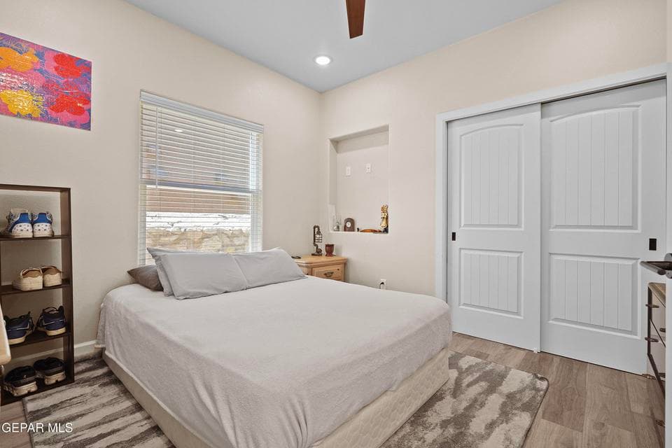 Accommodates a larger bed