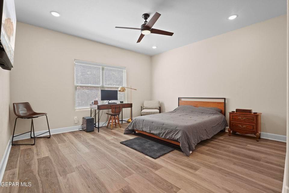 This space offers lots or room, high ceiling, and upgraded flooring