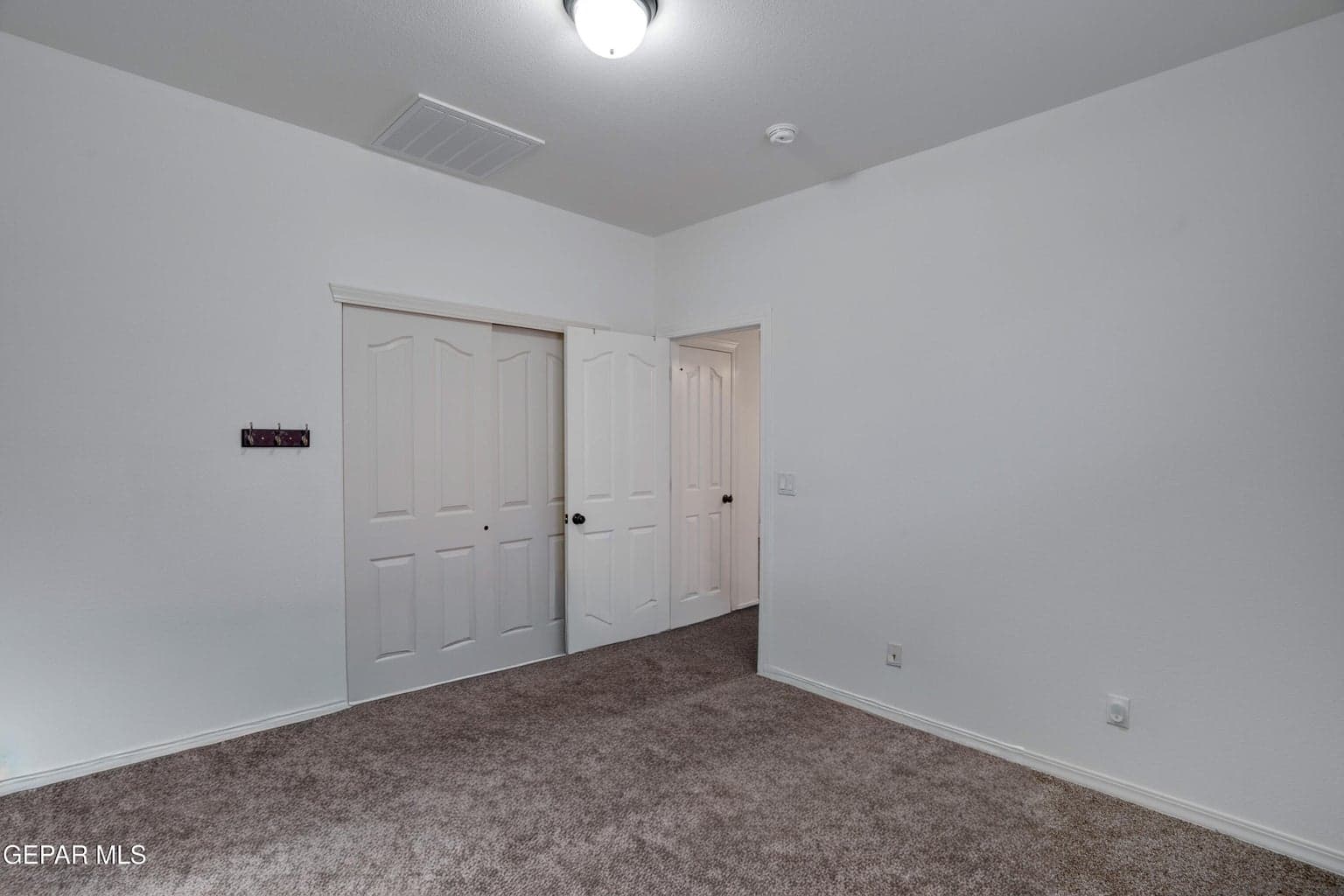 paseo rosannie EMPTY-2