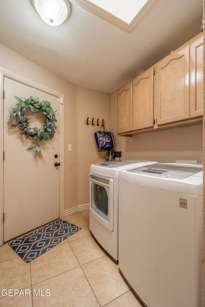 16_Laundry-Room-Skylight