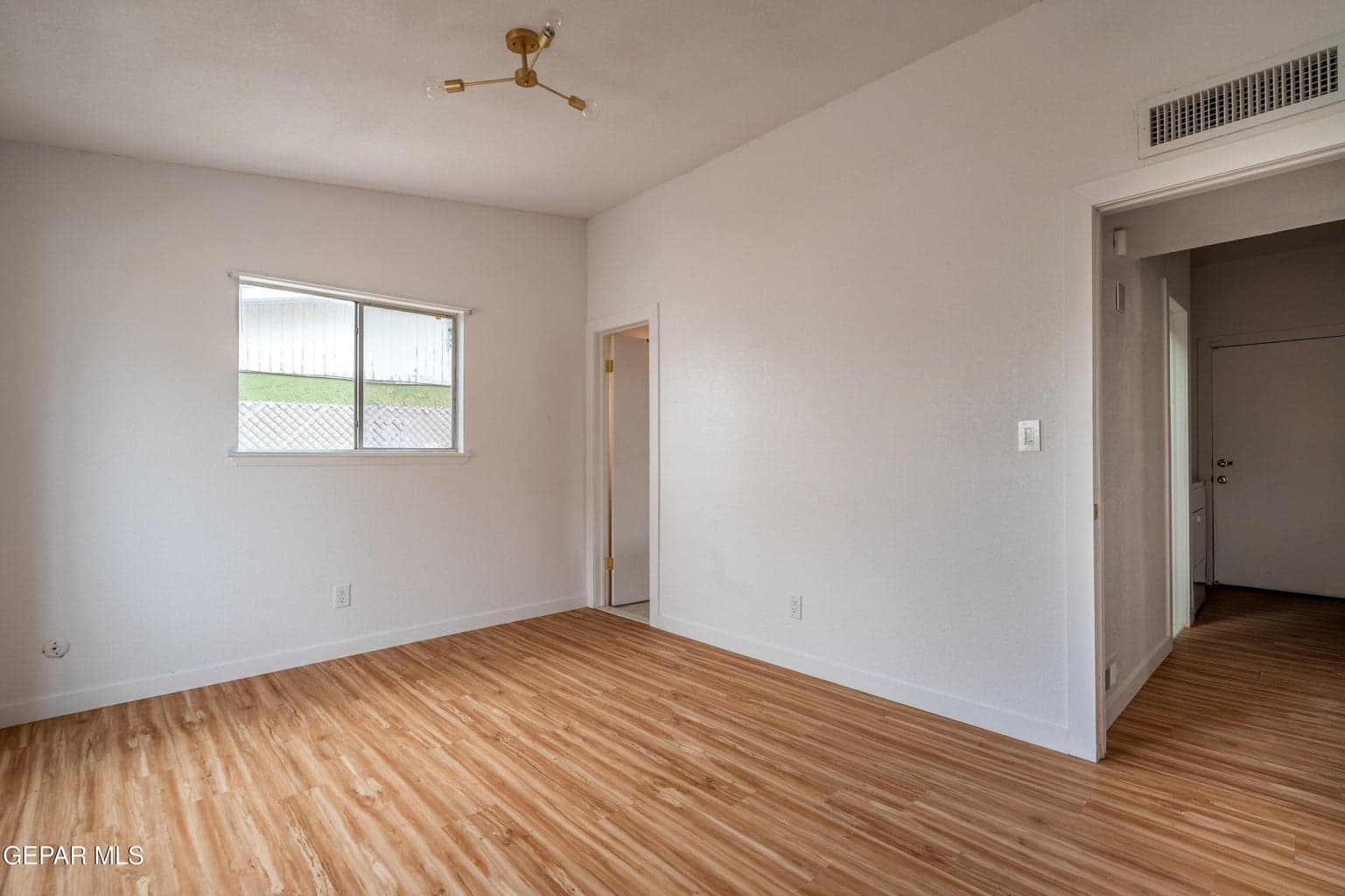 904 Oneida-29